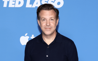 Jason Sudeikis Makes Cameo at Mumford & Sons Concert to Perform ‘Ted Lasso’ Theme Song